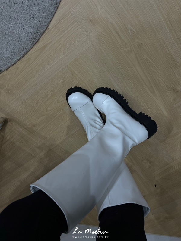 (限量商品)鞋頭設計顯瘦中長靴(偏小半號)